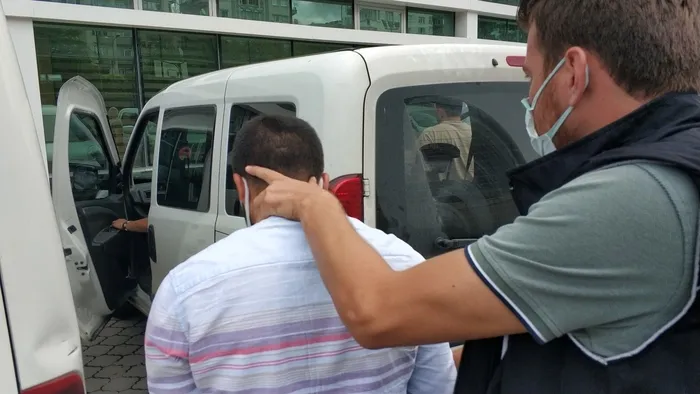 SON DAKİKA | Samsun’da operasyon: 7 bin 336 adet uyuşturucu hapla yakalanan şahıs tutuklandı - 2