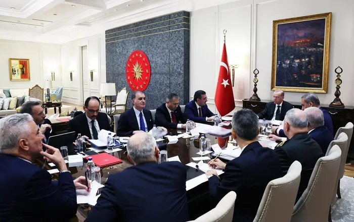 Başkan Erdoğan liderliğindeki Güvenlik Zirvesi’nde net mesaj! Teröristan kurulmasına müsaade edilmeyecek
