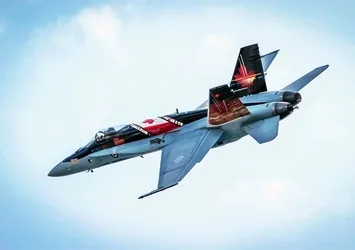Kanada'da savaş uçağı düştü