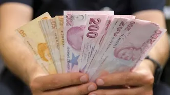 İstihdam artıyor, çalışma saatleri düşüyor: Maaşlarda dikkat çeken yükseliş