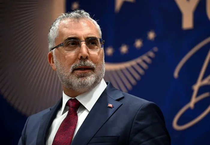 bakan-isikhan-staj-bulamiyorum-mazeretini-ortadan-kaldiracagiz-1767719022963.jpeg Çalışma ve Sosyal Güvenlik Bakanı Vedat Işıkhan