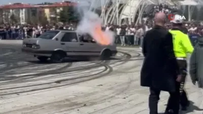 Drift atan araç böyle alev aldı