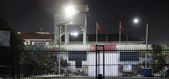 İZMİR'DE CEZAEVİNDE YANGIN: 1 YARALI