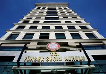 YSK İstanbul'daki itirazları görüşmek için toplandı