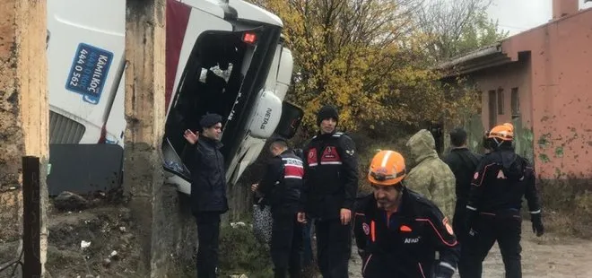 Diyarbakır’da feci kaza! Yolcu otobüsü şarampole devrildi | Çok sayıda yaralı var