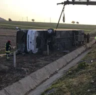 Denizlide yolcu otobüsü devrildi! Çok sayıda yaralı var