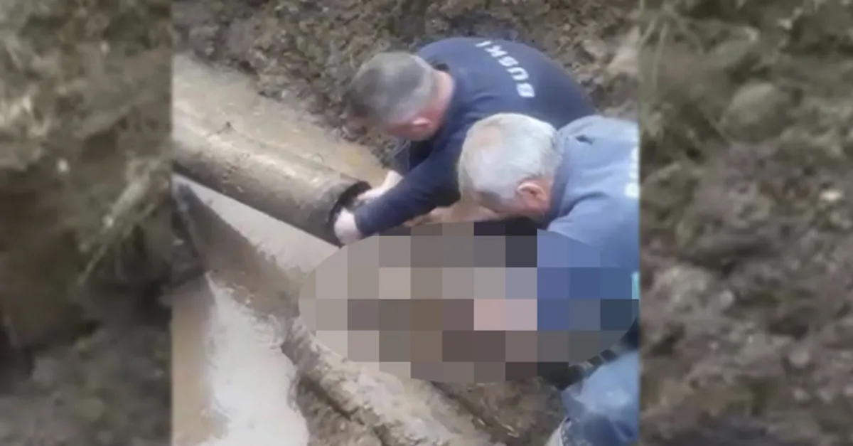 İçme suyu borusundan çıkanlar hayrete düşürdü! 30 metre uzunluğunda...