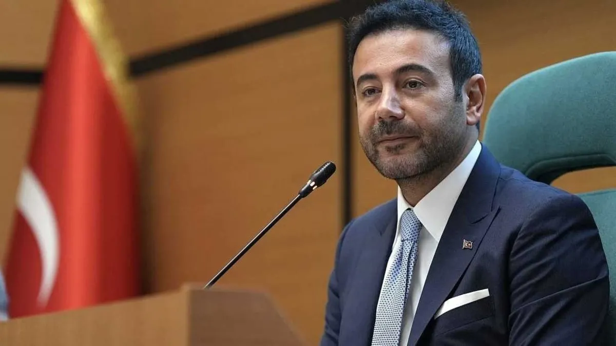Eski CHP'li Beşiktaş Belediye Başkanı Rıza Akpolat'a iskan imar ve ruhsat için yüz milyonlarca lira rüşvet