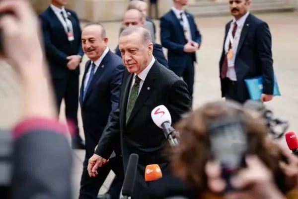 Başkan Erdoğan Miçotakis’i azarladı! New York Times kapalı kapılar ardındaki tartışmayı yazdı: Salon buz kesti
