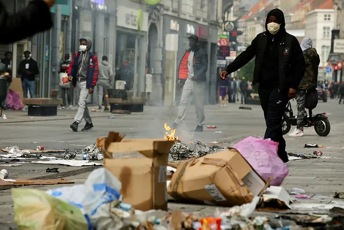 Belçika'da militanlar protestoyu sokak savaşına çevirdi - 3