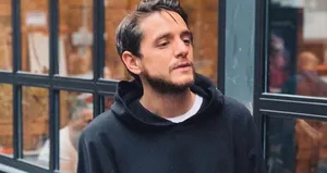 Yakışıklı oyuncuya hırsızlık şoku!