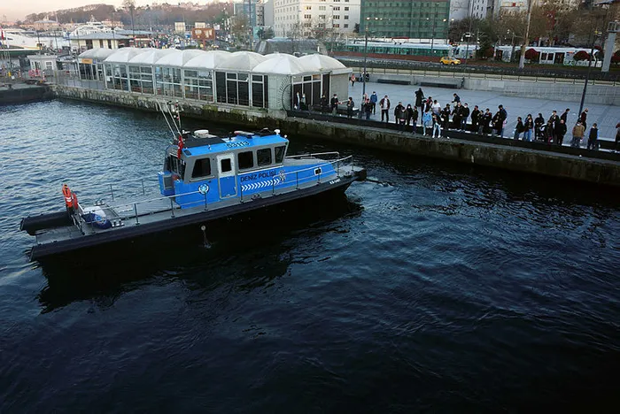 Son dakika: Galata Köprüsü'nden denize itilen kişi boğuldu - 1
