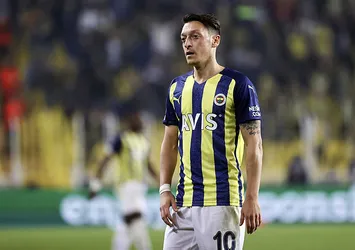Fenerbahçe'de Mesut Özil'den takım arkadaşlarına dikkat çeken uyarı
