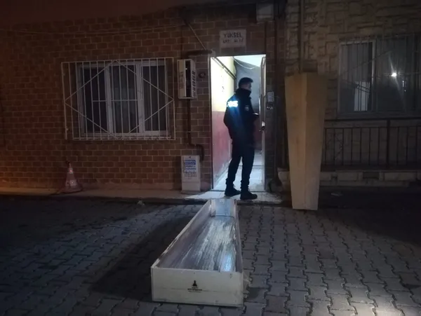 1615518217279.jpg İzmir'de vahşet! Çekyat içinde cesedi bulundu - 6