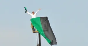 ’Stada giremezsin’ dediler, vinç kiraladı!