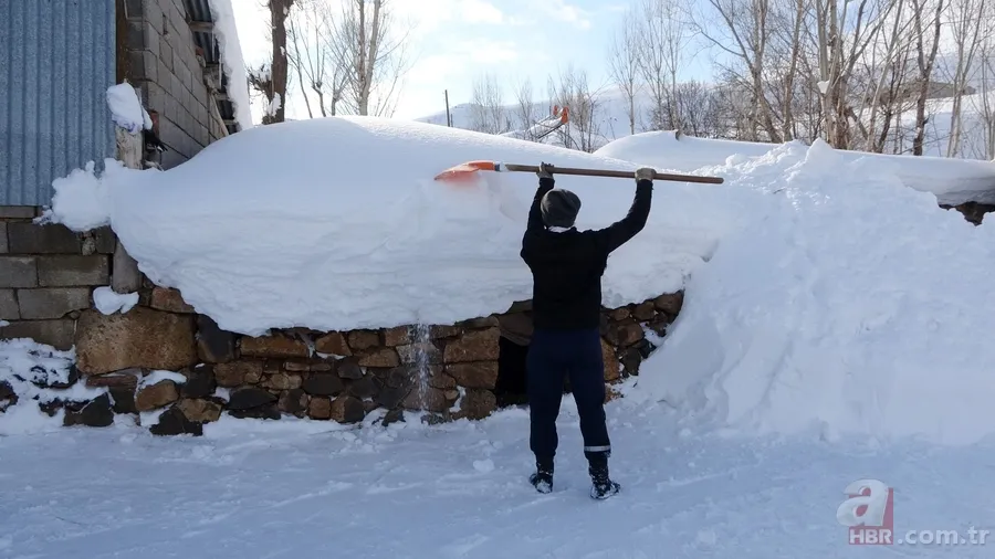 Muş’ta bir köy kara esir oldu! Herkes elinde kürekle geziyor: 100 metre Bolu tüneli gibi tünel açtık 14