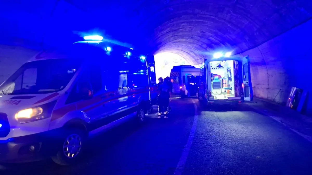 Tunceli’de tünelde trafik kazası: 8 yaralı