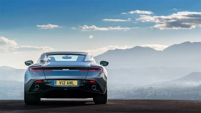 Aston Martin DB11 modeli dünya basınından tam not aldı - 1