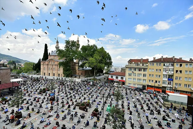 Son dakika: Yarın camilerde bayram namazı kılınacak mı? Ramazan Bayramı namazı hakkında Diyanet'ten açıklama! - 1