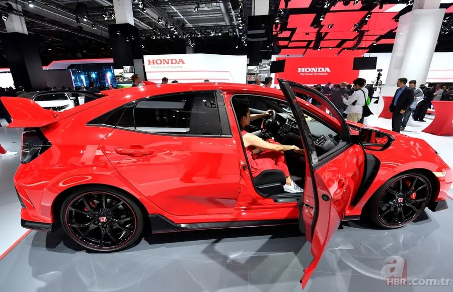 Frankfurt Otomobil Fuarı'nda 10 süper spor otomobili satın aldı! 11