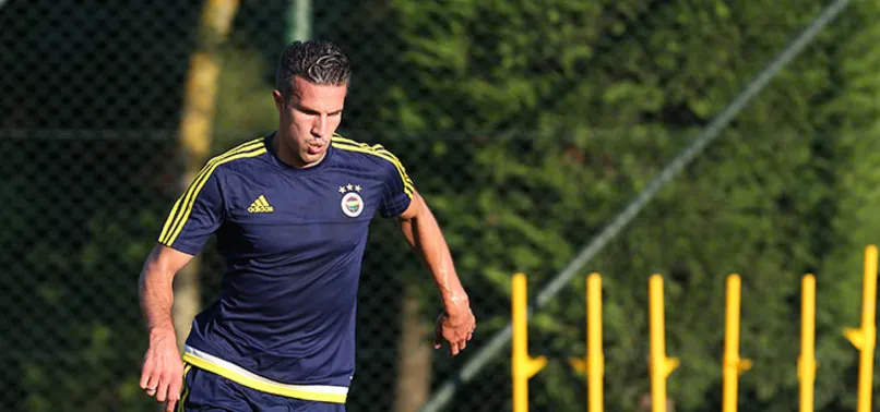 Fenerbahçe'de Robin van Persie belirsizliği!