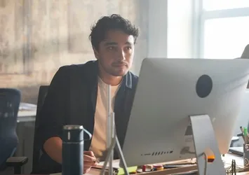 Burak Dadak Karadut dizisinde Bora rolüne hayat veriyor!