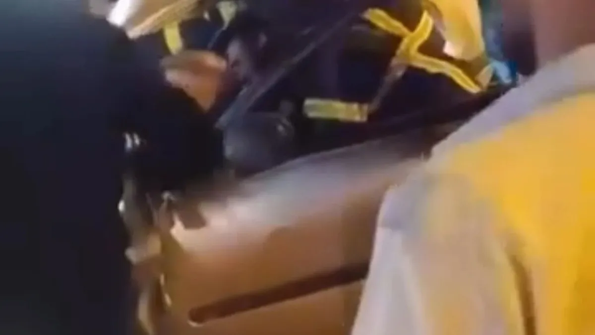 TIR'a çarpan otomobilde ölen kardeşler Adar ve Zana, yan yana defnedildi