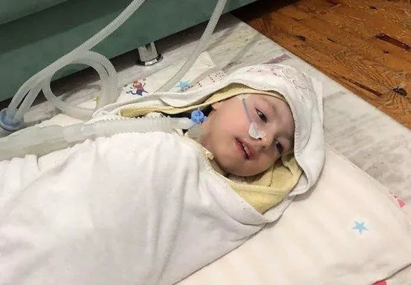 sma-hastasi-sare-ulucay-icin-yatirdigi-para-soke-etti-1650799967445.jpeg SMA hastası Sare Uluçay için yatırdığı para şoke etti! - 3