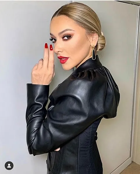 Şarkıcı Hadise’ye sapık şoku! Yeniden ortaya çıktı