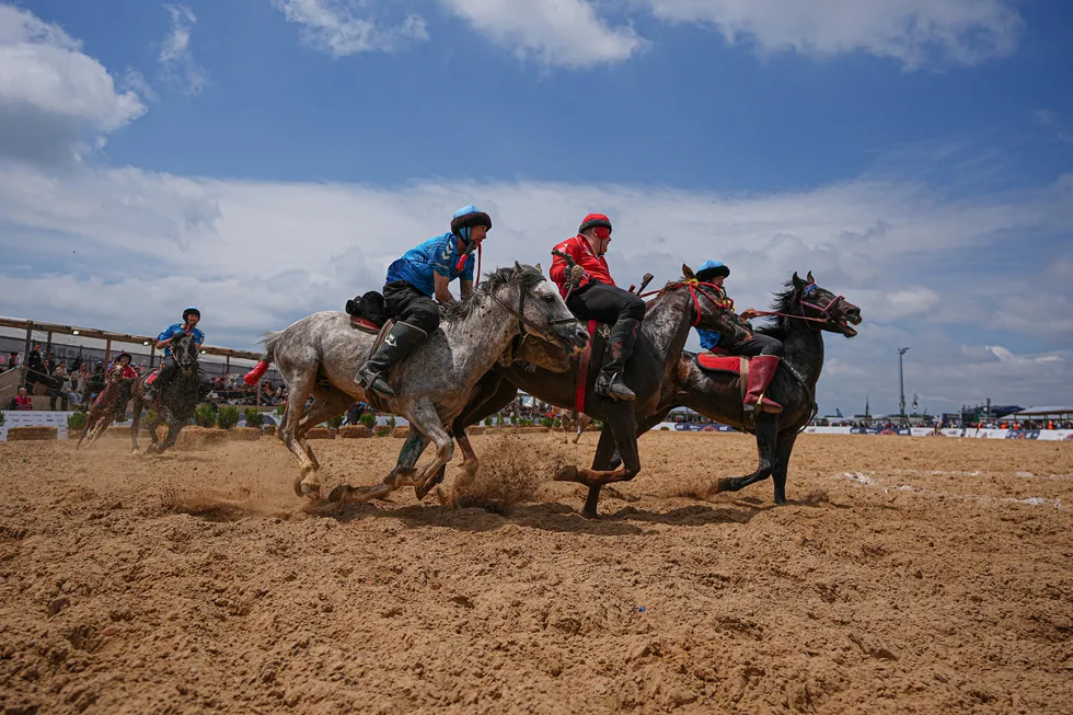 dunya-istanbulda-bulustu-8-etnospor-kultur-festivalinde-15-milyonluk-rekor-katilim-1779637286985.jpg Dünya İstanbul'da buluştu: 8. Etnospor Kültür Festivali'nde 1,5 milyonluk rekor katılım - 2