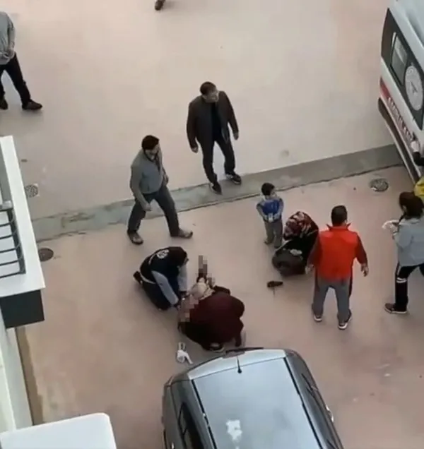 elazigda-7-kattan-dusen-cocuk-yasamini-yitirdi-1682604058815.jpg Elazığ’da 7. kattan düşen çocuk yaşamını yitirdi - 2