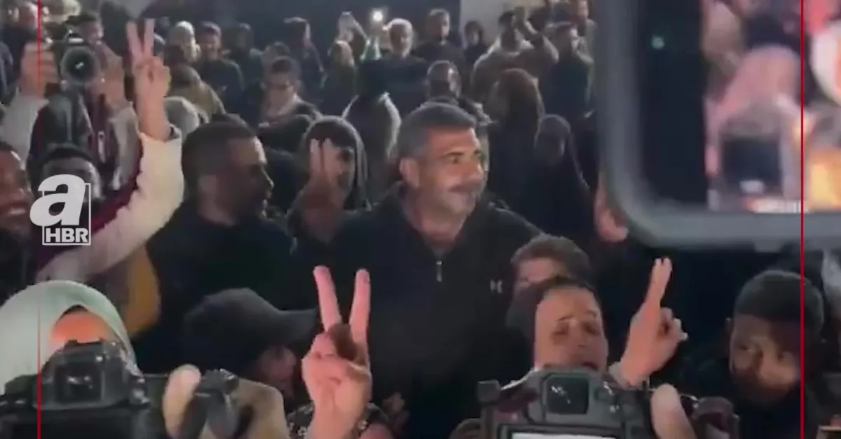 Gazze sokaklarında ateşkes sevinci!