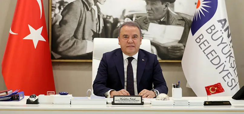 CHP'li Antalya Büyükşehir Belediyesi Başkanı Muhittin Böcek Muharrem İnce ile görüştü! Memleket Hareketi’ne mi geçecek?