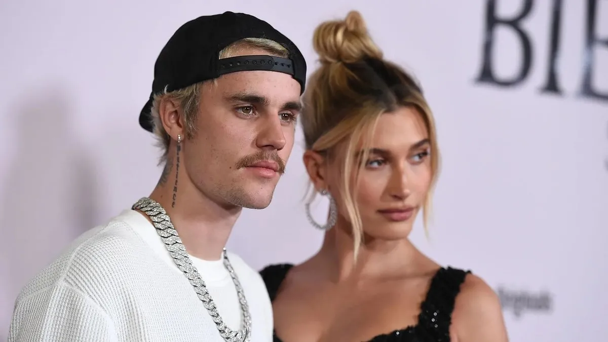Justin Bieber babalığın tadını çıkarıyor