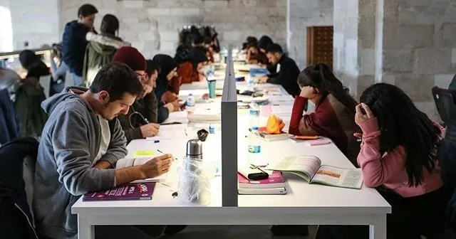 YÖK son dakika açıklaması! Üniversiteler bu ay açılacak, açılmayacak mı? Üniversiteler 2. dönem yüz yüze eğitime başlayacak mı?