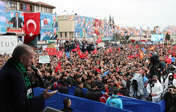 baskan-erdogandan-kiliste-onemli-aciklamalar-chpye-balya-balya-para-ayari-kule-yapmak-disinda-bir-icraatlari-y-1711040686846.jpg Başkan Erdoğan'dan Kilis'te önemli açıklamalar! CHP'ye balya balya para ayarı: Kule yapmak dışında bir icraatları yok - 7