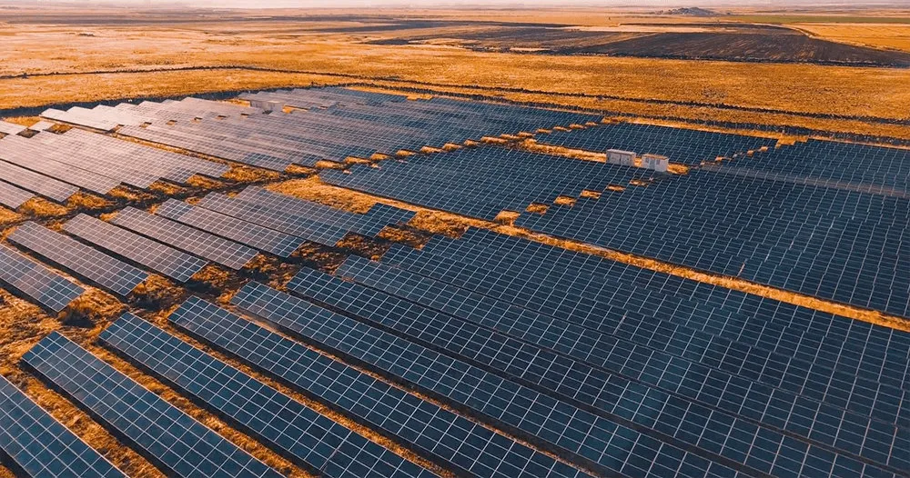 1792208531259.jpg Türkiye Yüzyılı'na yeşil enerji imzası: Ankara'dan Batman'a güneş ve rüzgar hasadı - 2