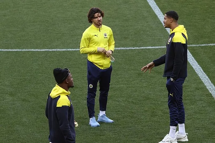 ismail-kartaldan-olympiakos-fenerbahce-maci-oncesi-flas-aciklamalar-turu-gecmek-istiyoruz-1712767312787.jpeg İsmail Kartal'dan Olympiakos-Fenerbahçe maçı öncesi flaş açıklamalar: Turu geçmek istiyoruz - 1