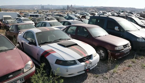 Yediemin'deki 700 bin hacizli araç satılıyor! Aracın üzerindeki cezalar ve otopark ücretlerini kim ödeyecek? UYAP Yediemin otopark 2. El araç satışı - 6