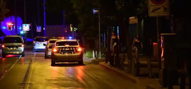 İzmir'de polis fuhşa yönelik denetimlerini sıkılaştırdı - 1