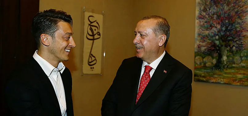 Almanlar Mesut Özil’e hakarete devam ediyor