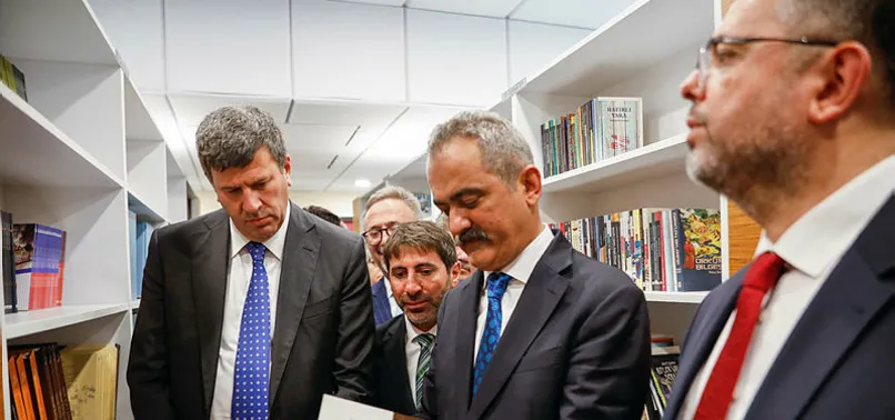 Milli Eğitim Bakanı Mahmut Özer'den müfredat açıklaması! Yeni ders mi geliyor?