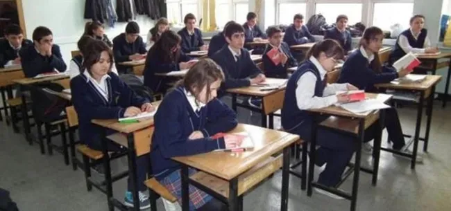 Bakan Selçuk: Okulların tam olarak açılması birinci senaryomuz