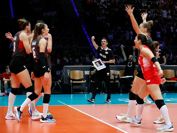 Türkiye Sırbistan maçı canlı izle | 2022 Filenin Sultanları voleybol maçı saat kaçta, hangi kanalda yayınlanacak?