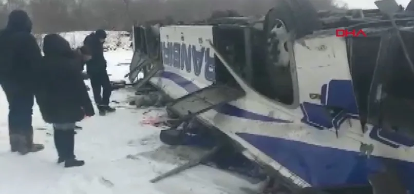 Rusya'da feci kaza! Otobüs devrildi: 15 ölü