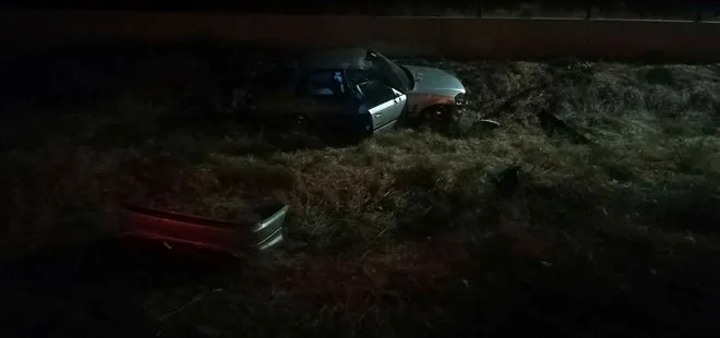 İzmir’de feci kaza! Otomobil şarampole uçtu: 1 ölü, 1 yaralı