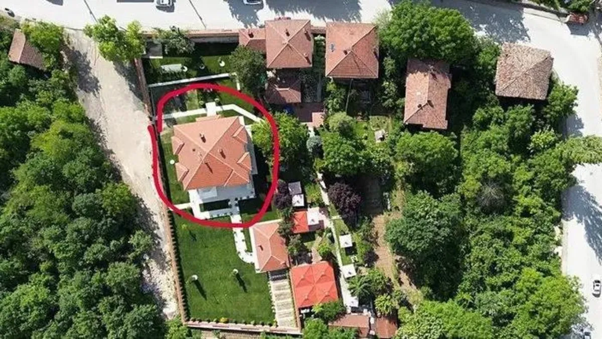 CHP'li Elif Köse'den sahte raporla kuzene kaçak villa kıyağı