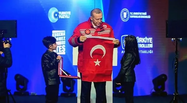 1682062650360.jpg Sabah Gazetesi yazarı Mahmut Övür'den 7'li koalisyona Marshall benzetmesi: İsmet Paşa'nın CHP'si hortlamış gibi karşımızda - 9