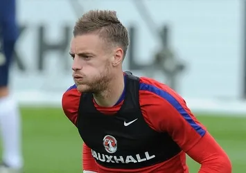 Jamie Vardy Leicester City ile sözleşme yeniledi!