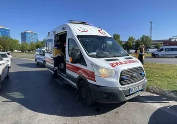 Dikkatsizlik kazaya neden oldu: 3 yaralı